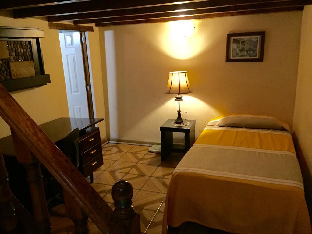 Hostal Casa Castillo Morelia Zimmer foto