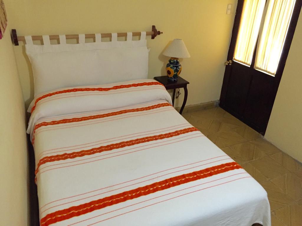Hostal Casa Castillo Morelia Zimmer foto