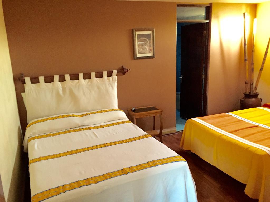 Hostal Casa Castillo Morelia Zimmer foto